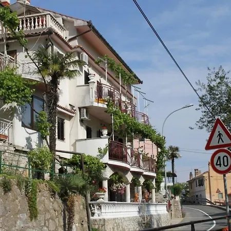 And With Parking Space Moscenicka Draga, Opatija - 7772 Гостевой дом